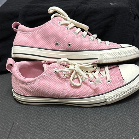 Converse Pink Sneakers with Canvas Upper and White Sole - Picture 5 of 7